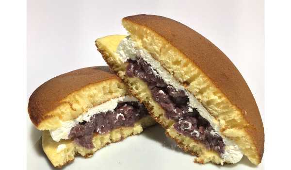 イオンプレミアムセレクト和たっぷりクリームの生どら焼き断面