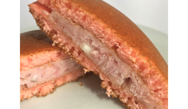 柿安口福堂桜どら焼き断面アップ
